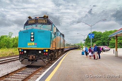 Westbound Train Arriving_25745.jpg - VIA Rail Canada photographed at Smiths Falls, Ontario, Canada.